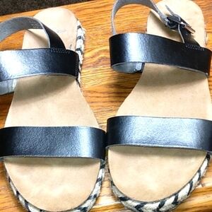 Report sandals  sz 10